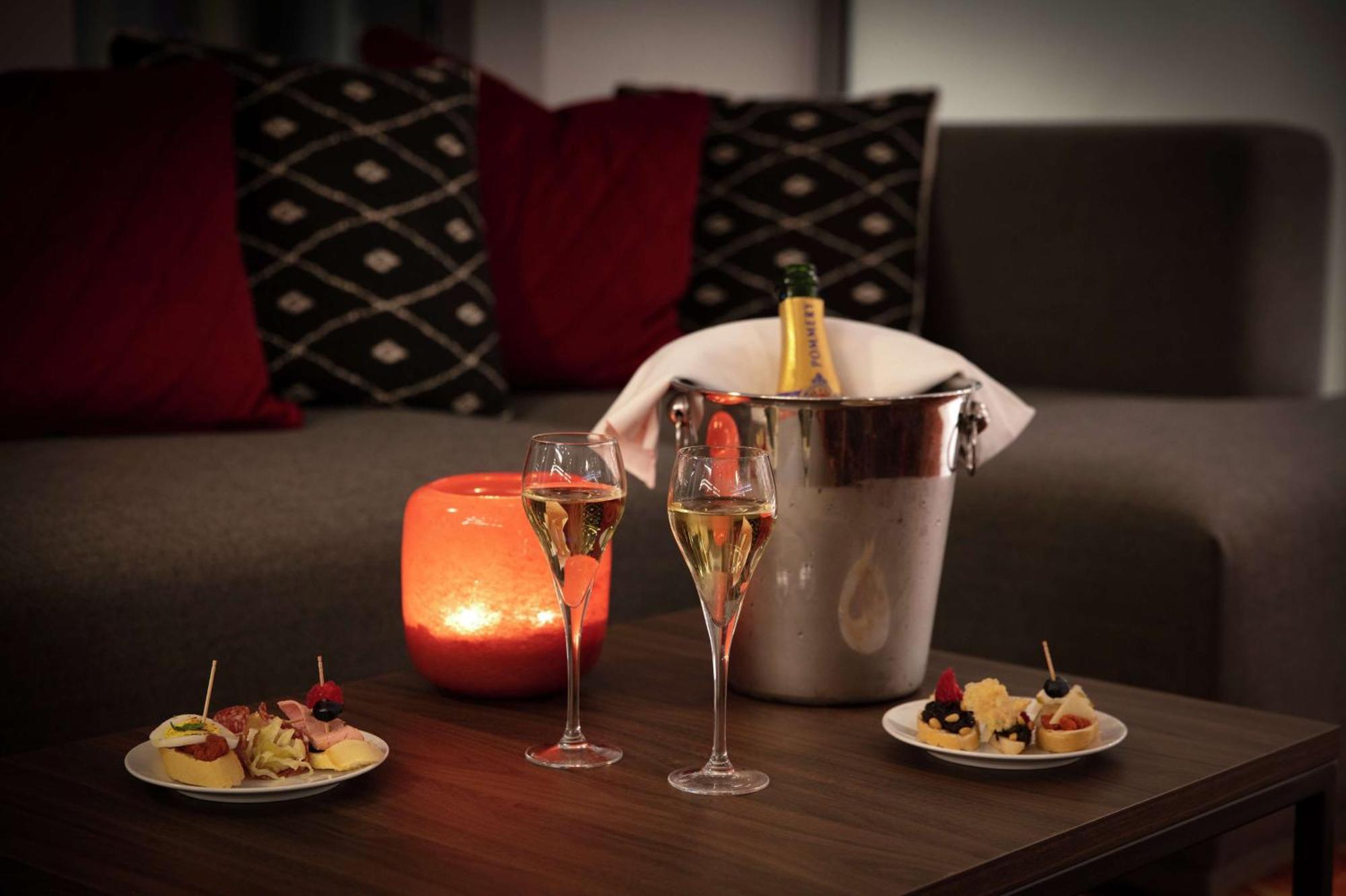 Hilton Garden Inn Paris Orly Airport Rungis Bagian luar foto