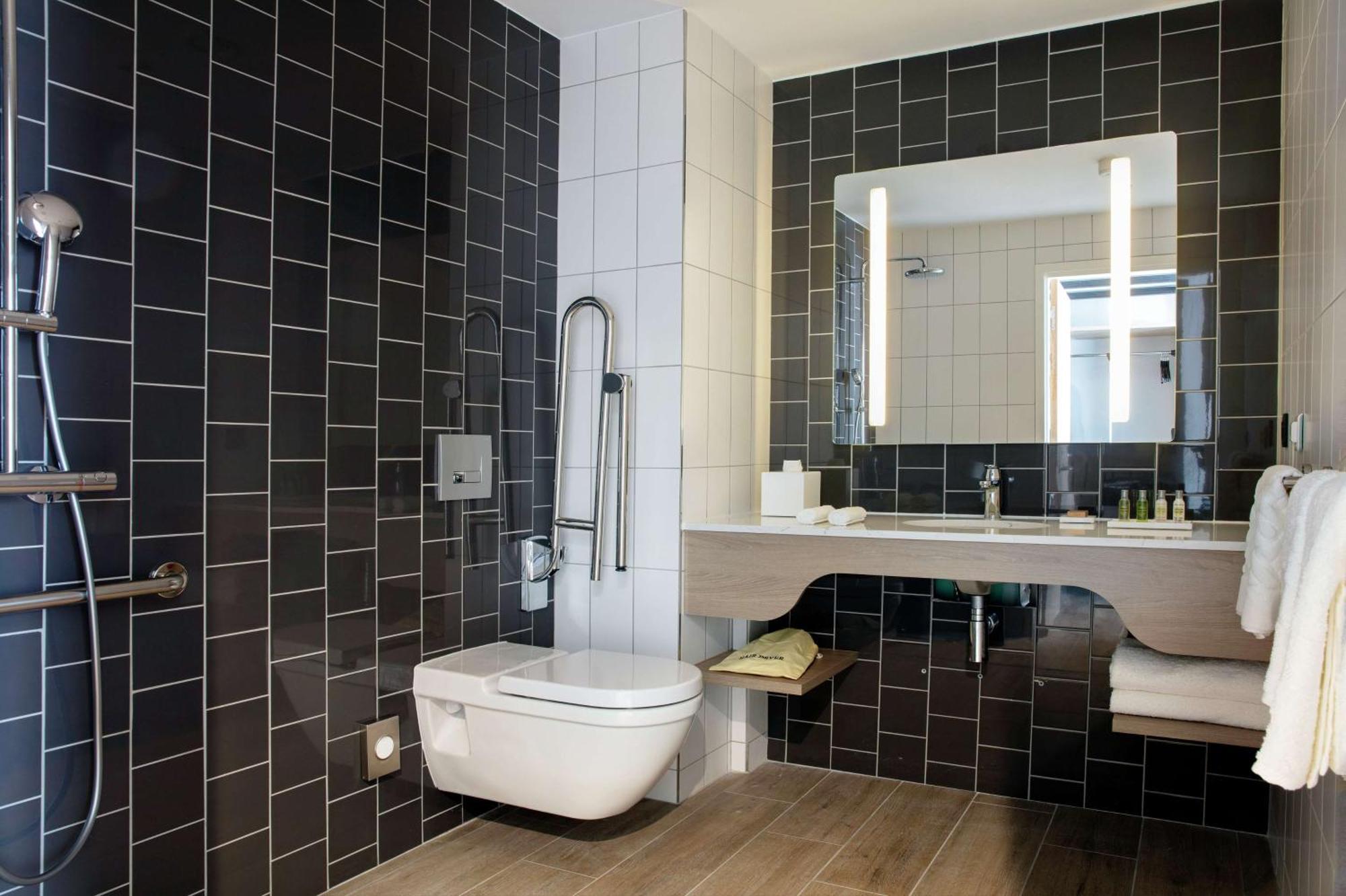 Hilton Garden Inn Paris Orly Airport Rungis Bagian luar foto