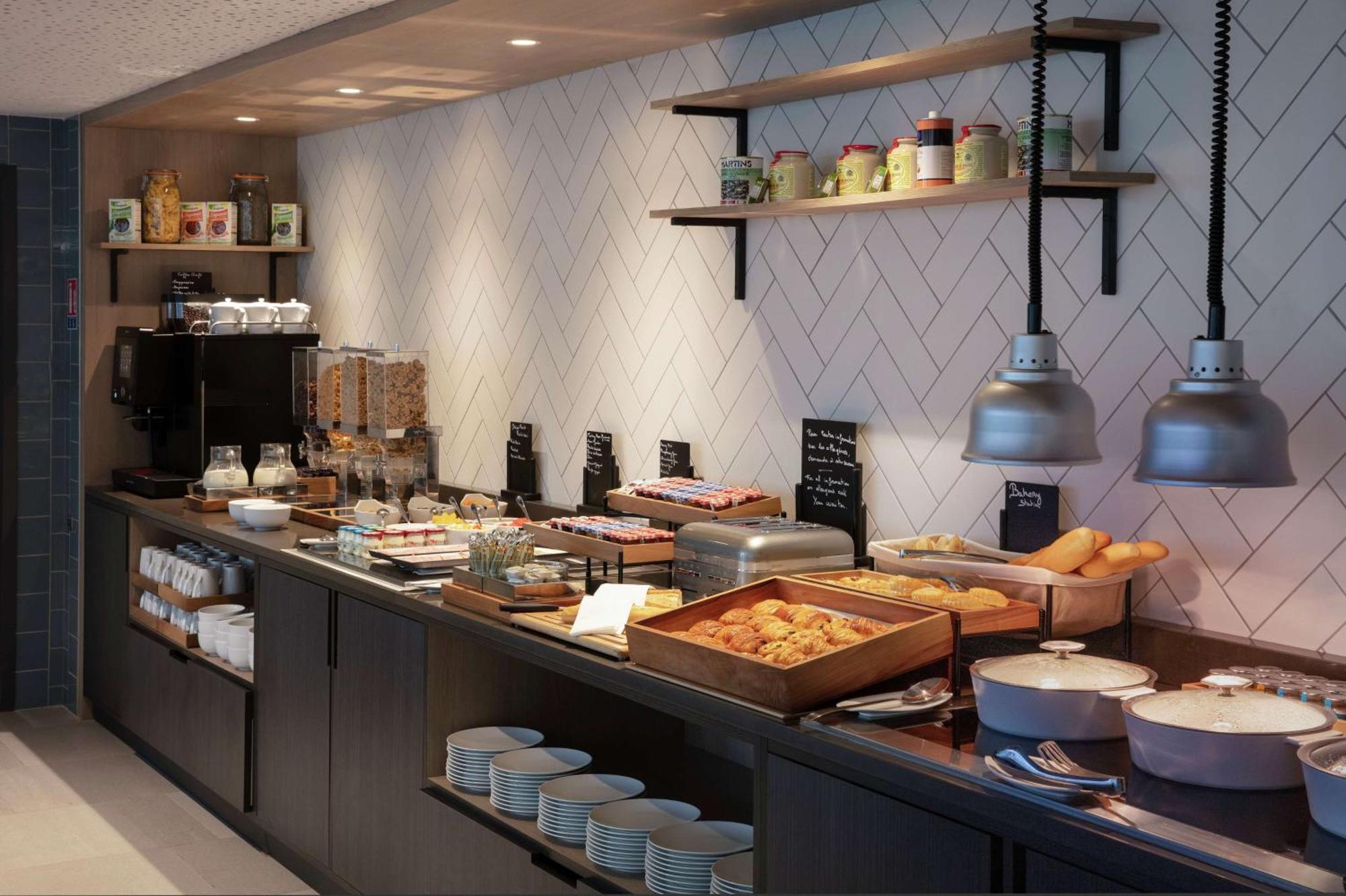 Hilton Garden Inn Paris Orly Airport Rungis Bagian luar foto